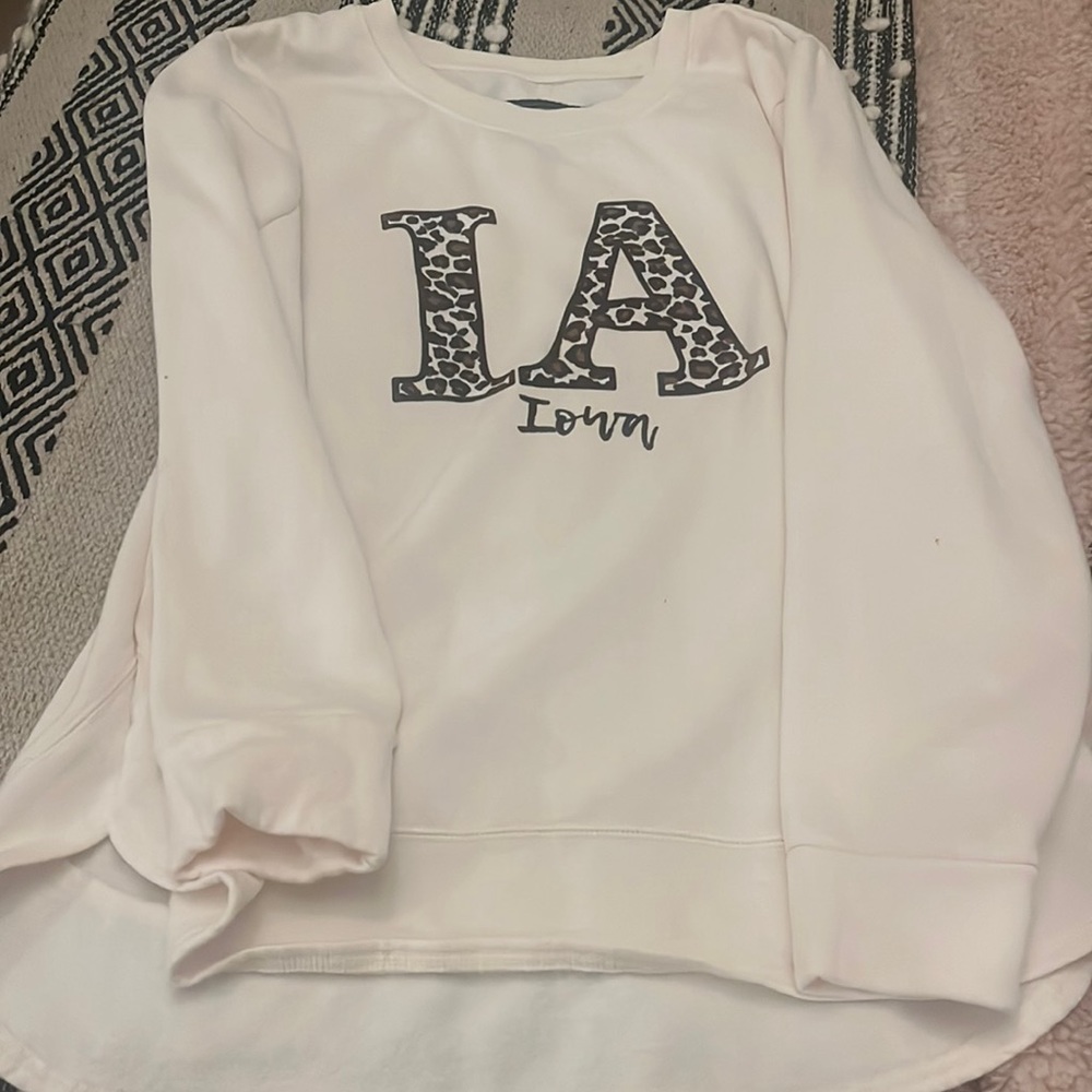 Comfy warm sweater super cute!